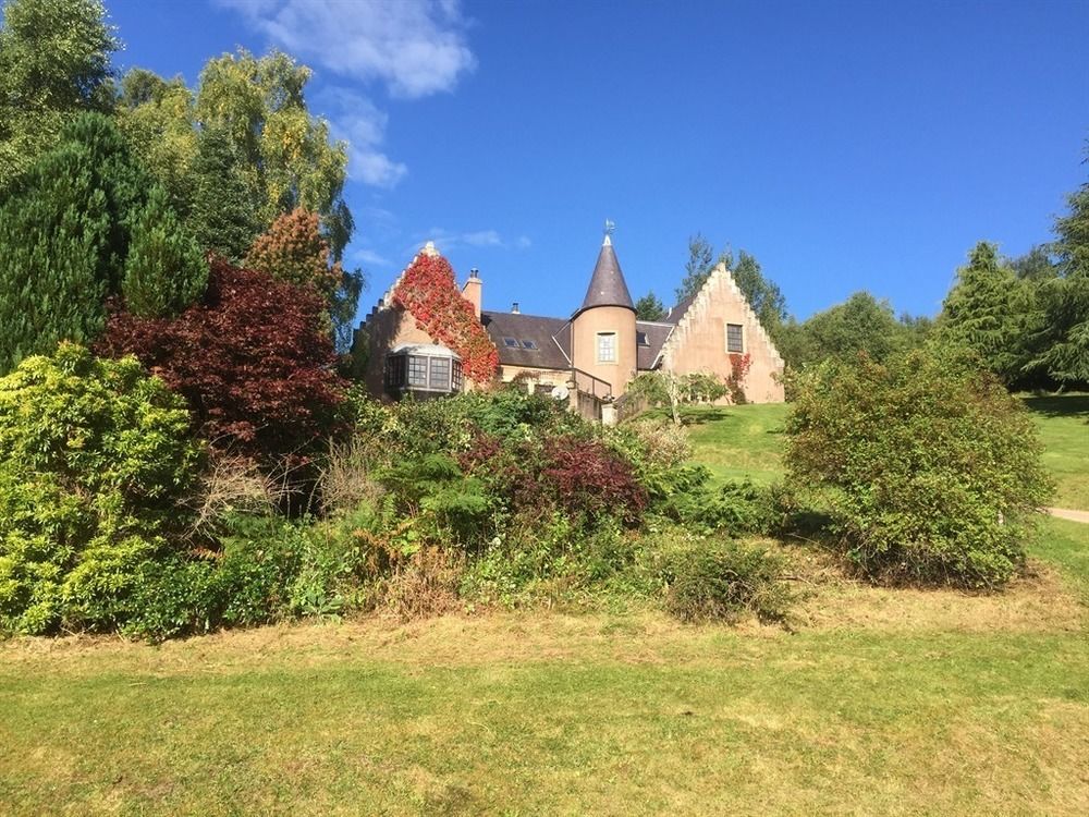 Highland Bear Lodge & Luxury Bear Huts Drumnadrochit Exterior photo