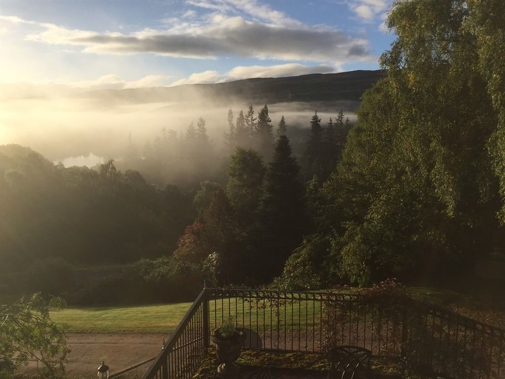 Highland Bear Lodge & Luxury Bear Huts Drumnadrochit Exterior photo