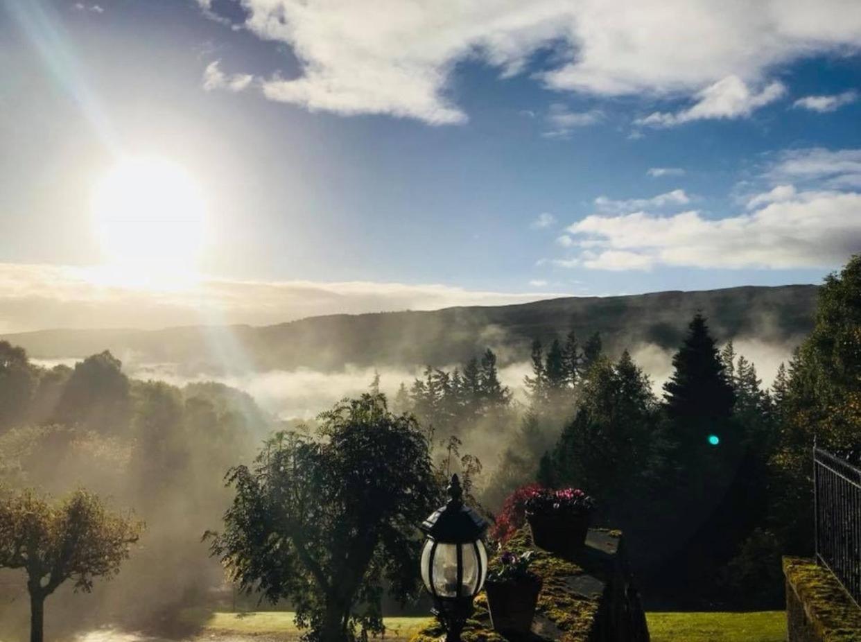 Highland Bear Lodge & Luxury Bear Huts Drumnadrochit Exterior photo